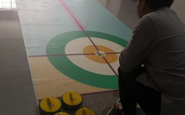 Zhaotong Dongjia Hotel (Jinhai Building Materials City)