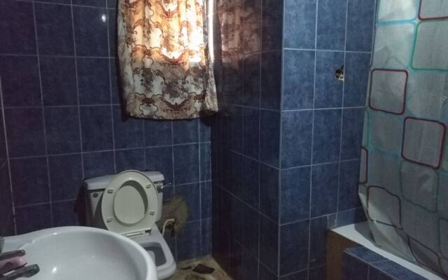 Room in House - The Village Apartments, Gbagada
