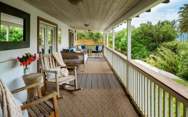 Paia Inn