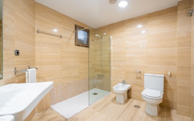 iloftmalaga Larios-Strachan