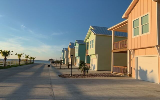 Copano Breeze 3 Bedroom Home by Redawning