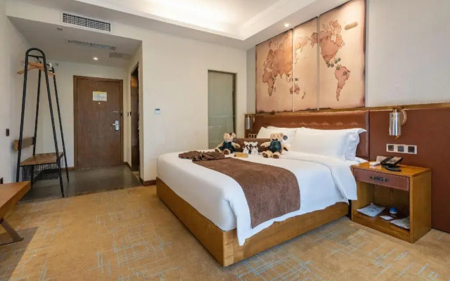 James Joyce Coffetel Chongqing Huangnibang Subway Station