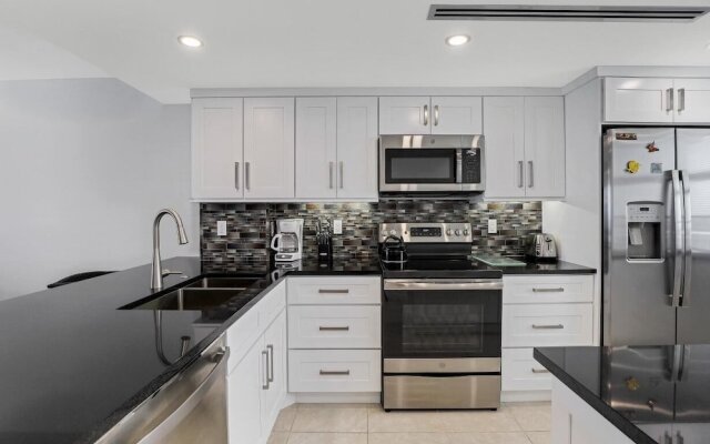 South Seas Tower 4-1204