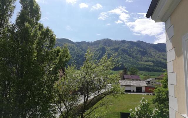 Apartment Heiligenkreuz