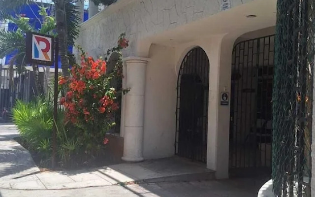 Capital O Hotel Rolovi Cancún