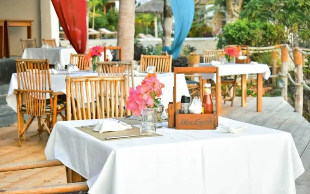 Kusini Beach Bungalows