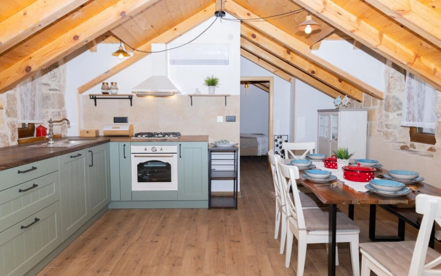 Traditional stone house Tonca