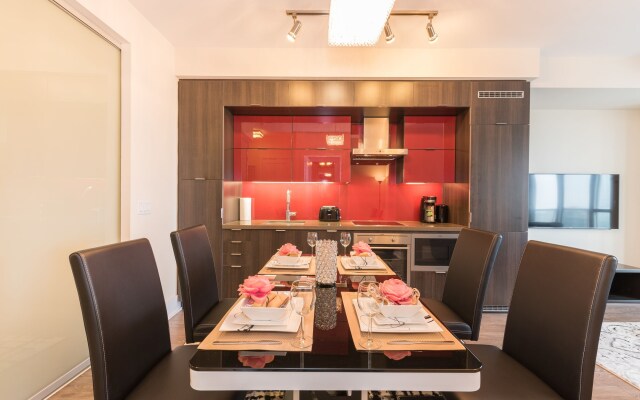 Grand Royal Condos - CN Tower