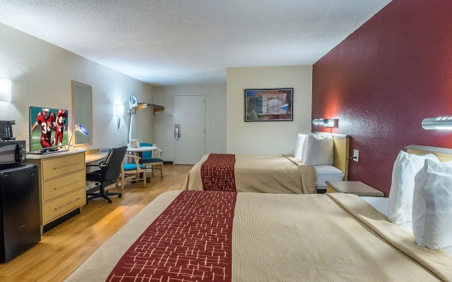 Red Roof Inn & Suites Brunswick I-95