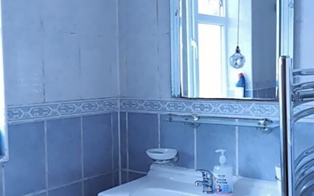 StayEasy B&B in Trendy Heart of London