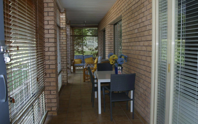 Cole House Apartments