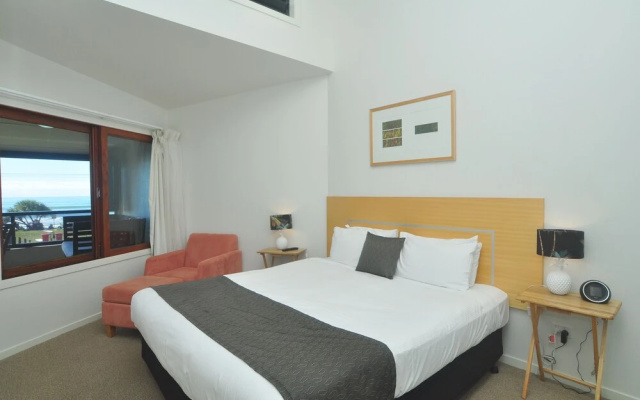 Lennox Holiday Apartments