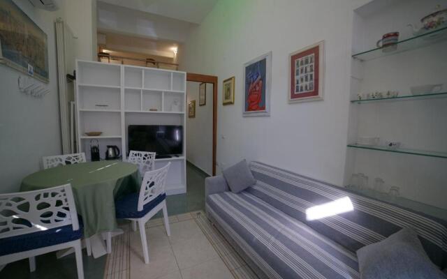Studio 16