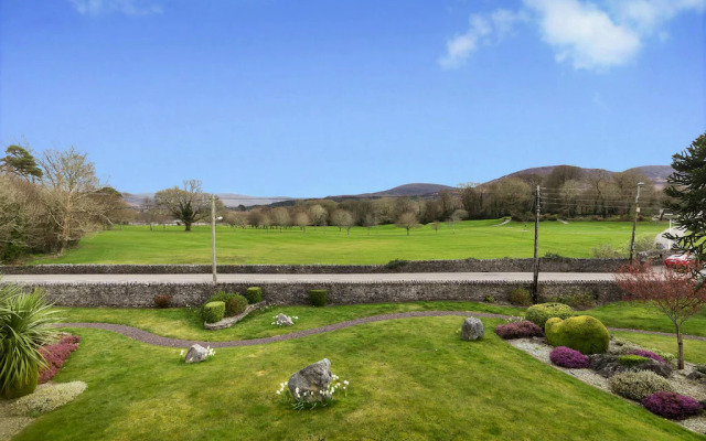 Semi detached house, Kenmare