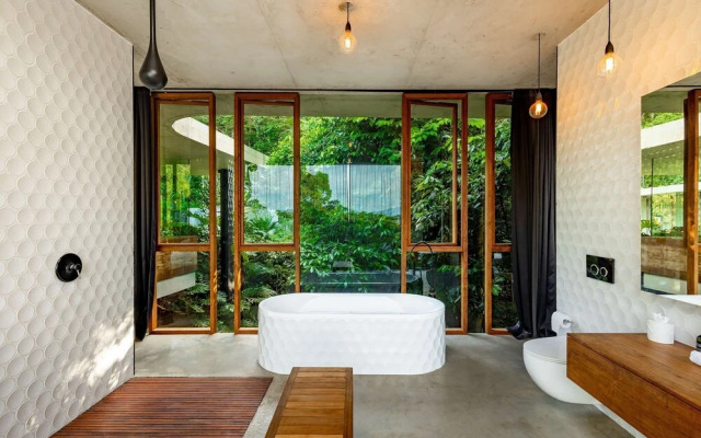 The Planchonella House - Eco Stay de Luxe