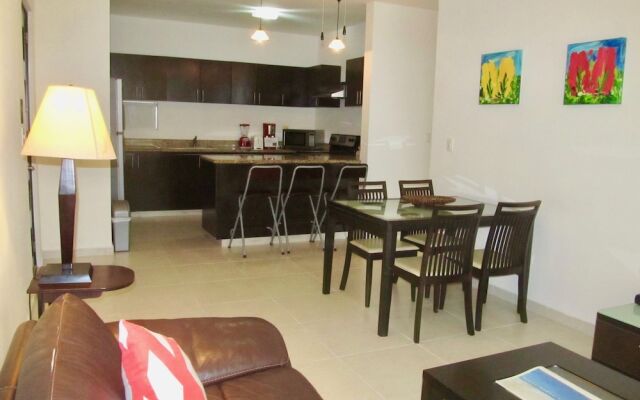 Aqua Terra Palm by Playa Paradise