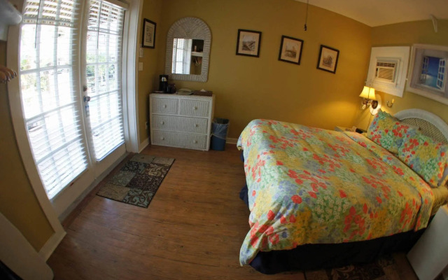 Seascape Tropical Inn - Adult Exclusive
