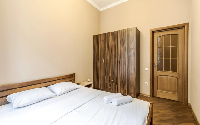 Apartment on Stavropihiiska Street 3