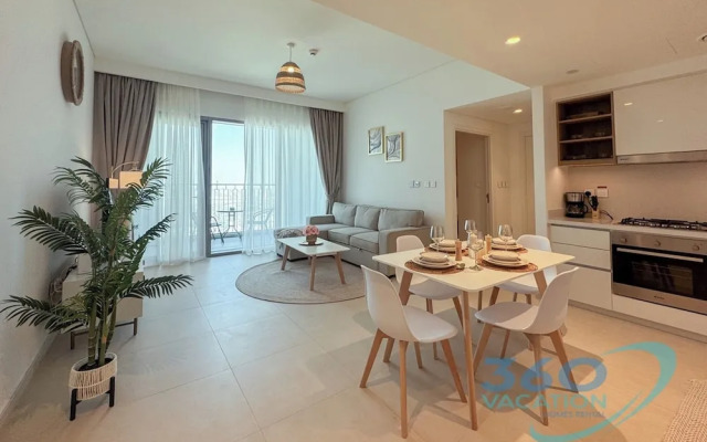 Downtown Views 1 BR Apartment high floor