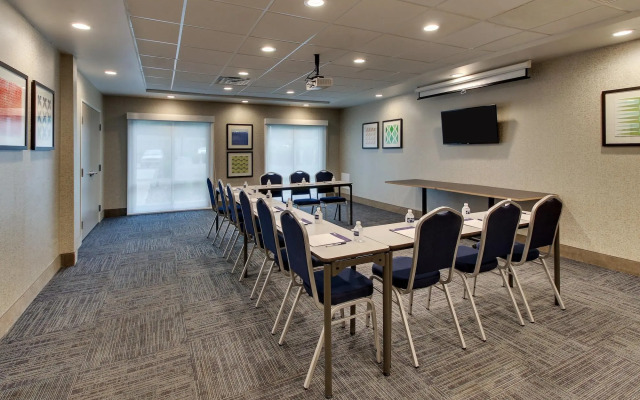 Holiday Inn Express & Suites Ithaca by IHG