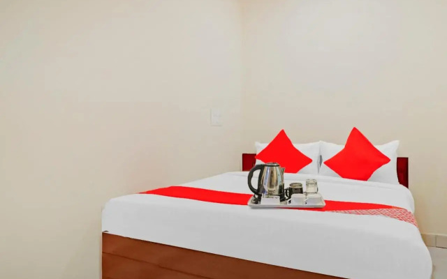 OYO 70302 Aayush Stay Inn