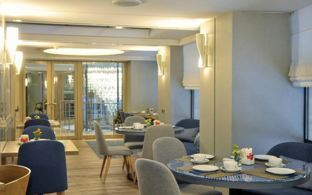 Melia Athens Hotel