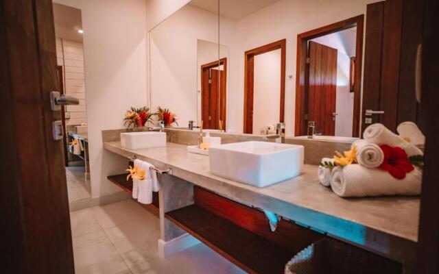Madeiro Beach Hotel And Resort