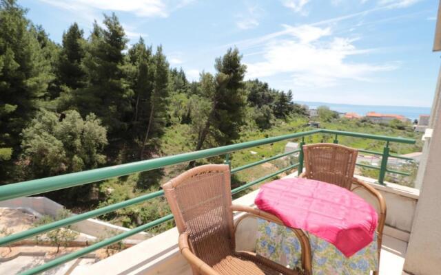 JoviZe - free parking - R4(2)