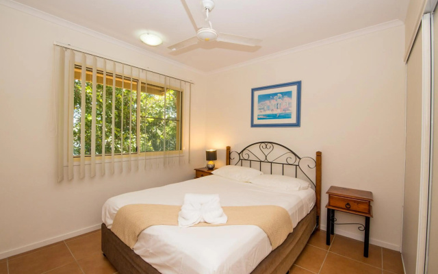 at Beach Court Holiday Villas – Guest Rooms – Cannonvale