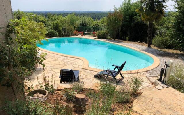 Maison de 2 chambres avec piscine privee jardin amenage et wifi a Bruniquel