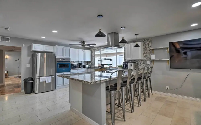 Home w/ Private Pool - Near Las Vegas Strip!