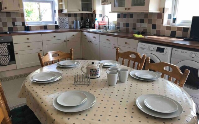 Bungalow by the Beach, Sleeps 6, Snowdonia, Wales