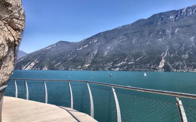 Simplistic Holiday Home in Salò near Lake Beach