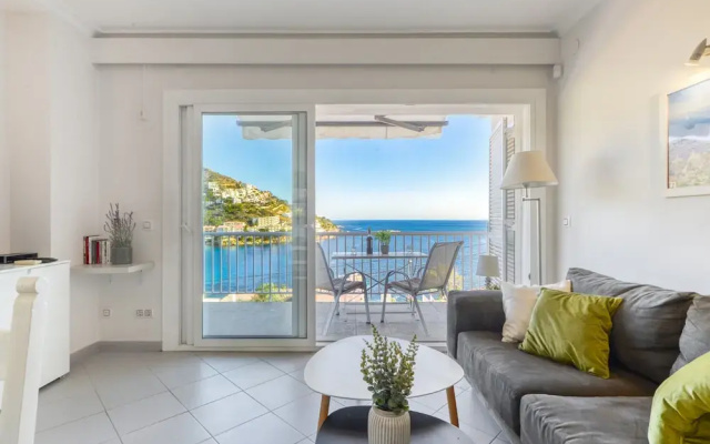 Apartment in Roses Near Canyelles Beach