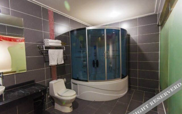 Riyuexing Business Hotel