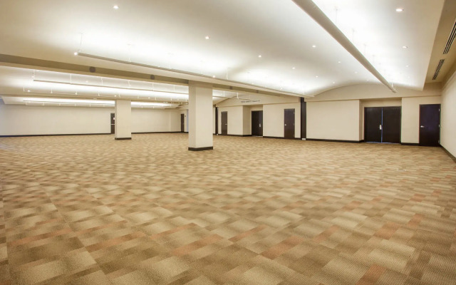 Crowne Plaza Leon by IHG