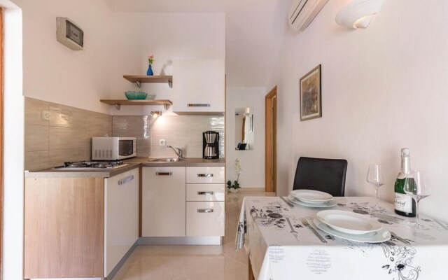 Nice Home in Fazana With Wifi and 2 Bedrooms