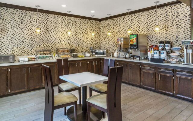 Comfort Inn & Suites North Little Rock JFK Blvd