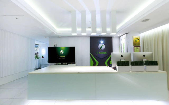 I Hotel