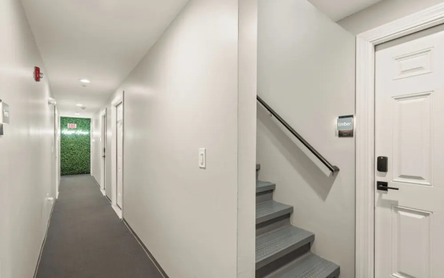 Hygge House Suites