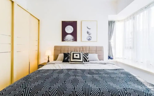 Locals Boutique Apartment Huafa Plaza 15