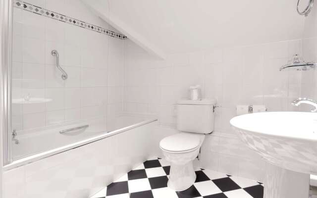 Macdonald Kilhey Court