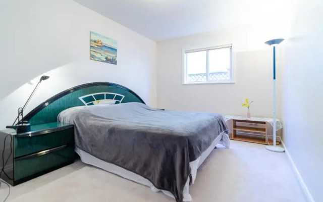 Great Guest Suite in a Gorgeous House
