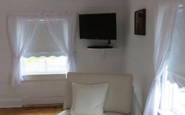 The Old Salt Box Co - Gertie's Place