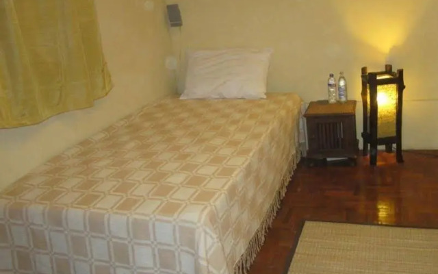 Siam Tulip Guesthouse & Restaurant