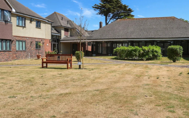 Flat 32 - Marine Court