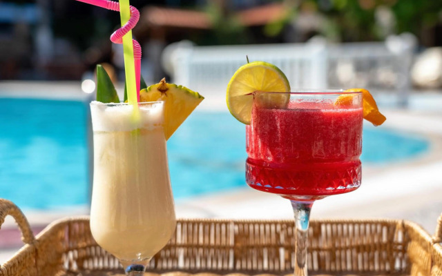 Ata Lagoon Beach Hotel