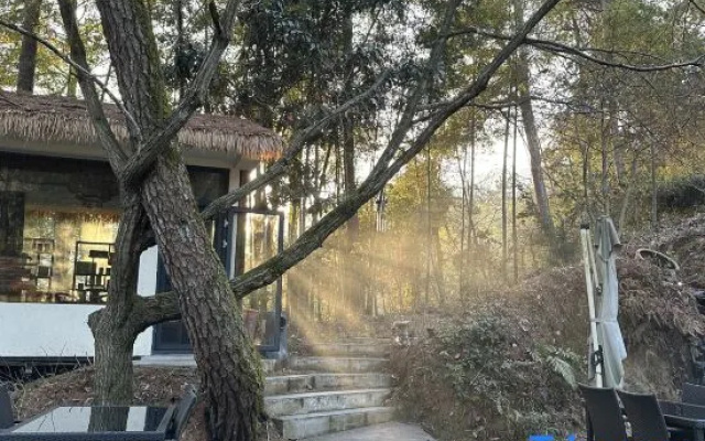Nanyunye Yinshan Yunsu – Outside – Hengyang