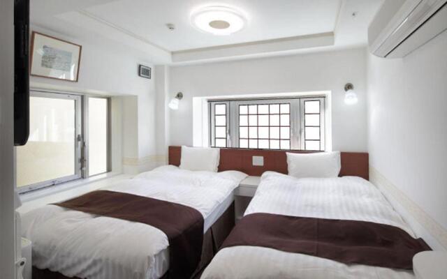 Check in Shijokarasuma