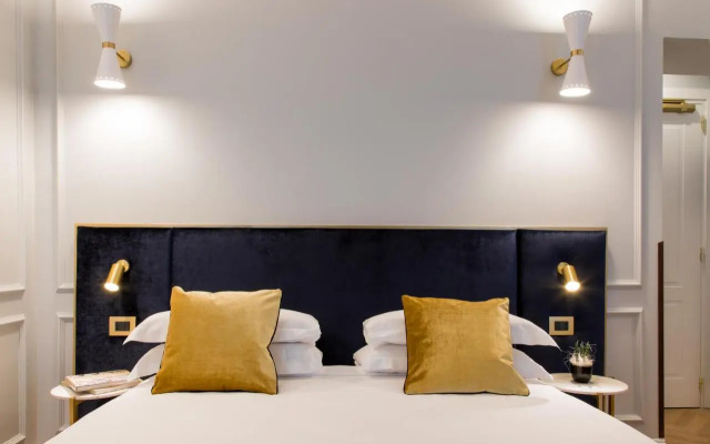 Tree Charme Parliament Suites